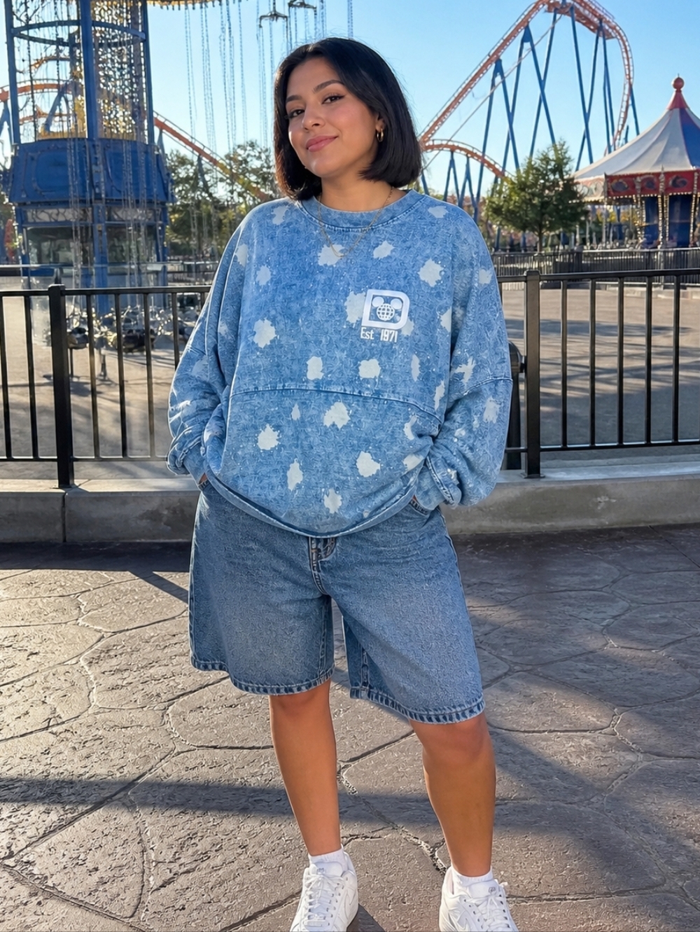 Walt Disney World Spirit Jersey Denim Blue With Cloud Like Bleach Spots Large